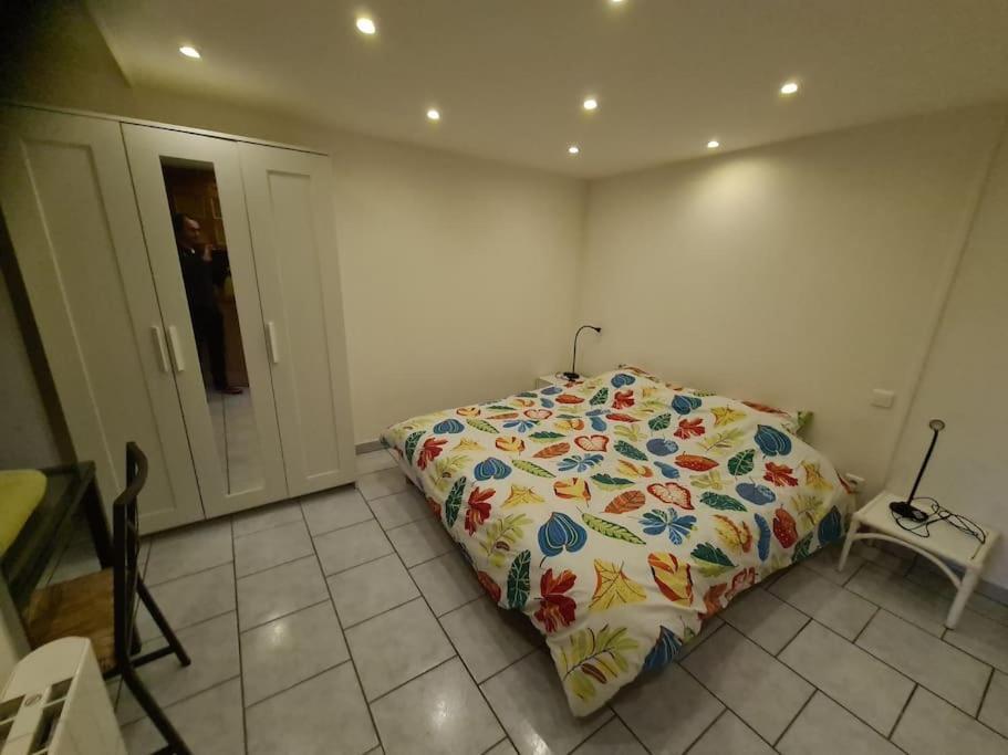 Studio, Mons Sart, Proche Lille Et Metro Exteriör bild
